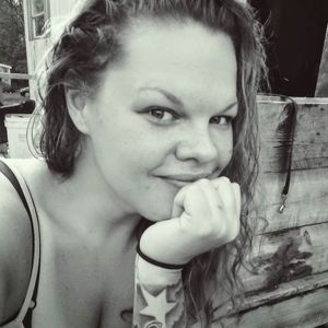 Meet your Posher, Leen